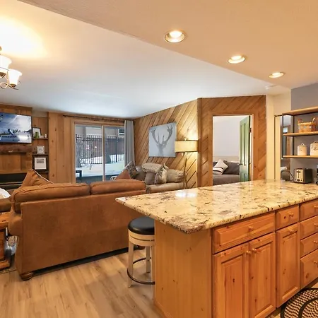Trails End Starry Night Condo - Downtown Breck, Ski In-Out